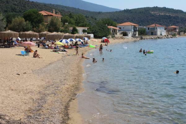 Vila Ktima Elia Skala Sotiros Exteriér fotografie
